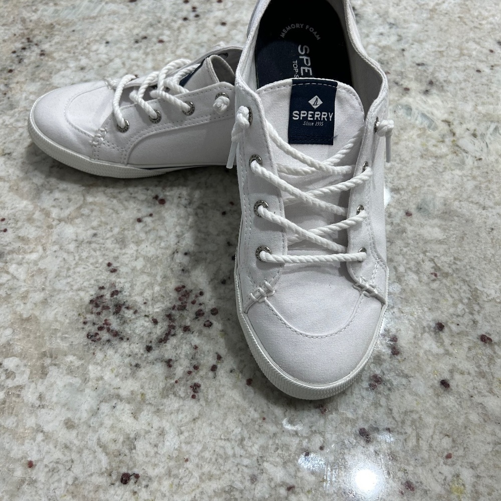 Sherry tennis shoes